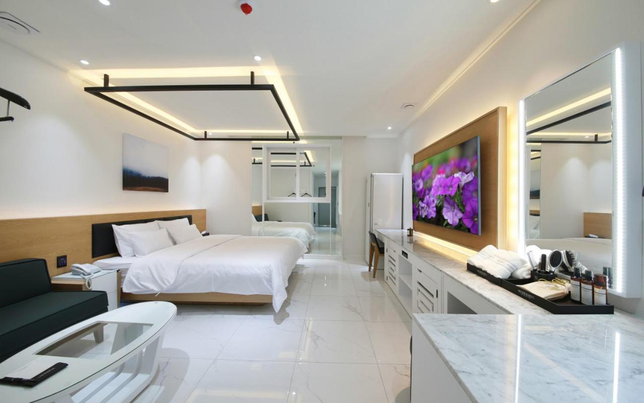 Wj Hotel Pool House Wonju Exterior foto
