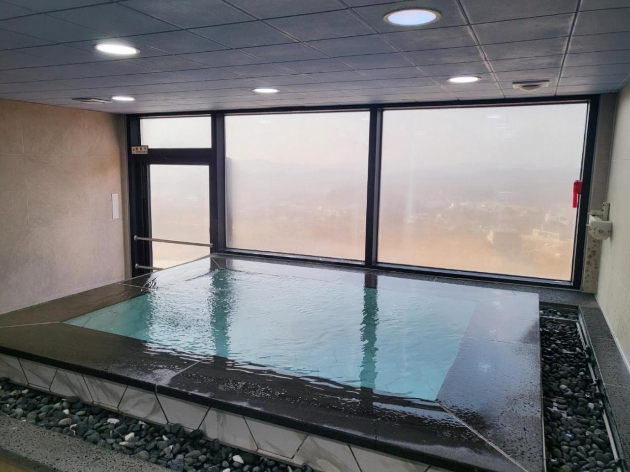 Wj Hotel Pool House Wonju Exterior foto