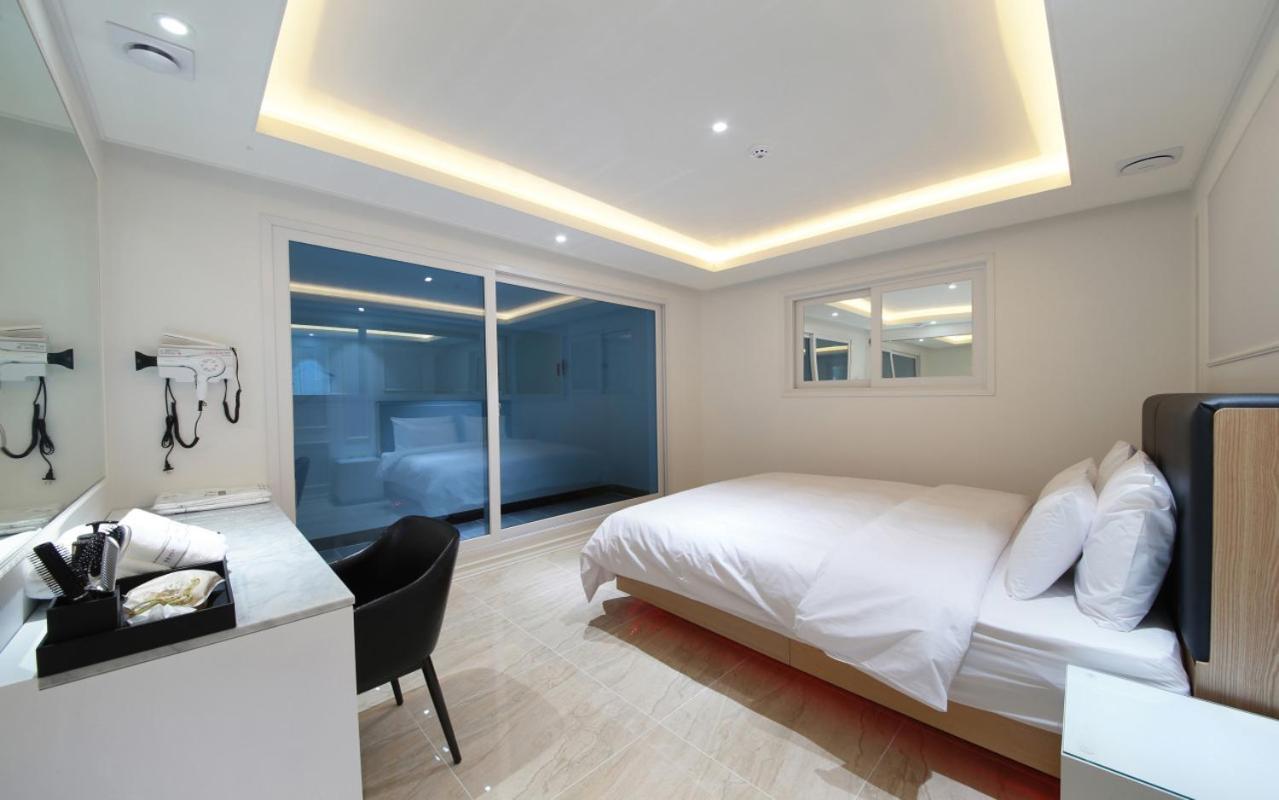 Wj Hotel Pool House Wonju Exterior foto