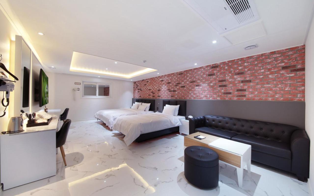 Wj Hotel Pool House Wonju Exterior foto