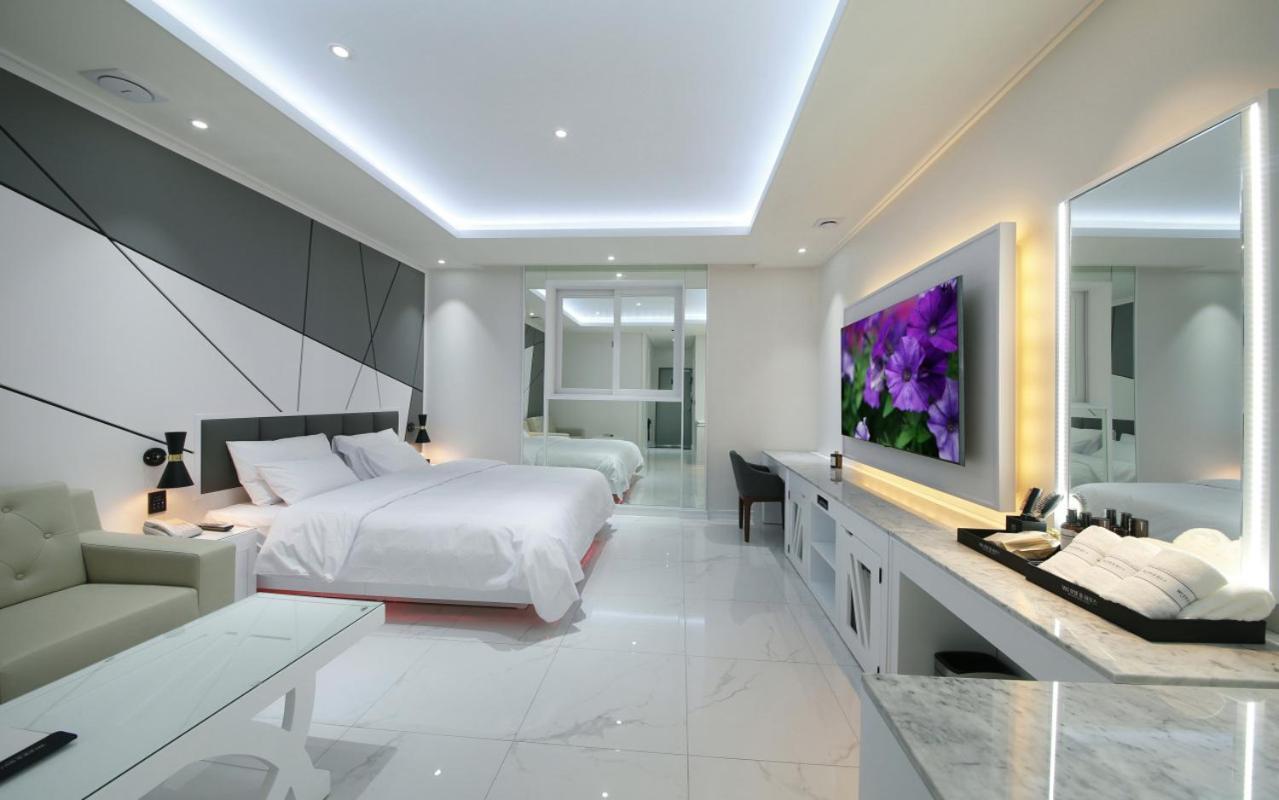 Wj Hotel Pool House Wonju Exterior foto